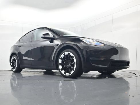 Used 2020 Tesla Model Y Long Range AWD/4WD image 33