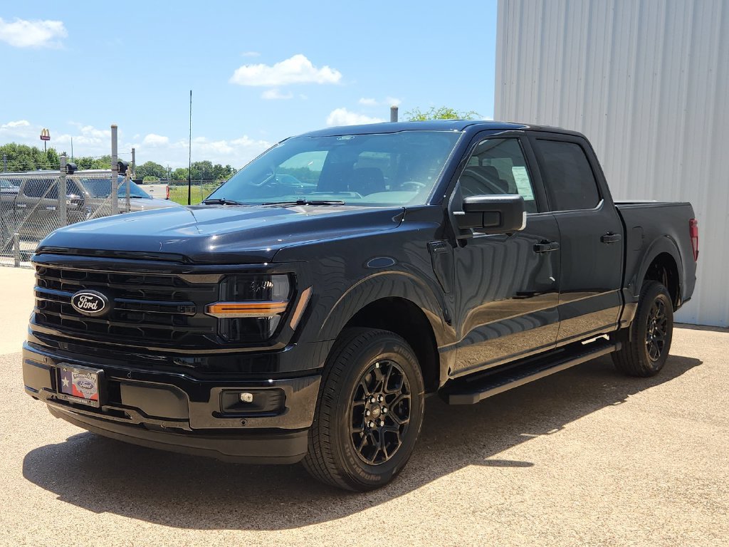 New 2026 Ford F150 XLT w/ Equipment Group 302A MID RWD image 19