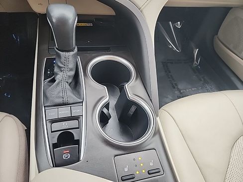 Used 2023 Toyota Camry XLE image 18