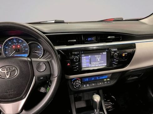 Used 2015 Toyota Corolla LE FWD image 6