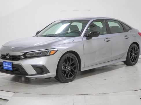 Used 2023 Honda Civic Sport image 4
