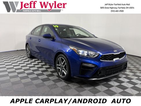 Certified 2019 Kia Forte S image 1