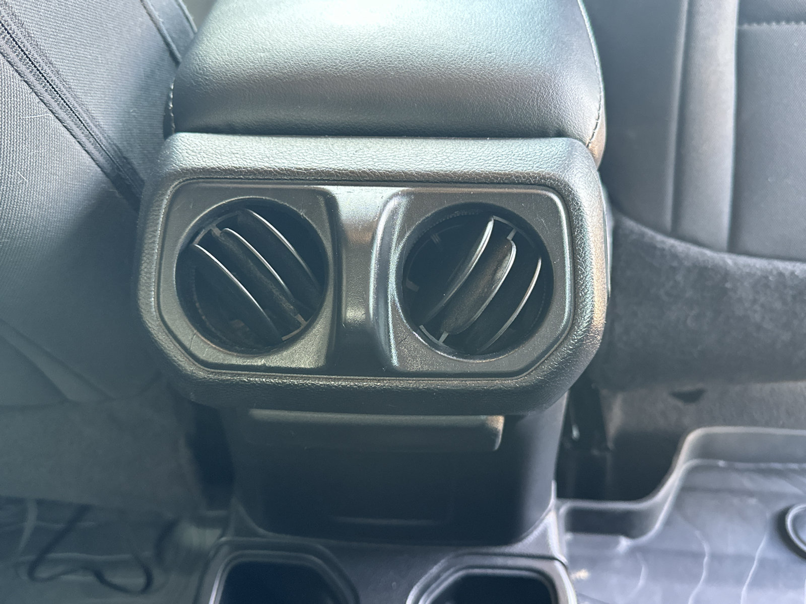 Used 2021 Jeep Wrangler Sport AWD/4WD image 32