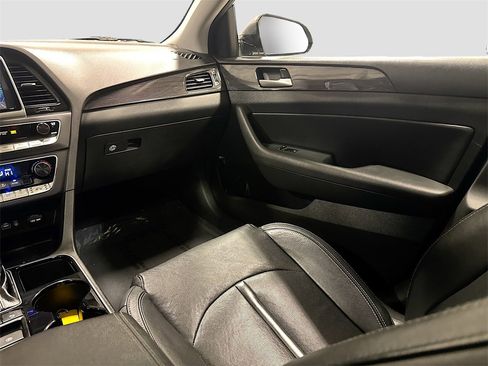 Used 2018 Hyundai Sonata Limited w/ Ultimate Package 07 image 28