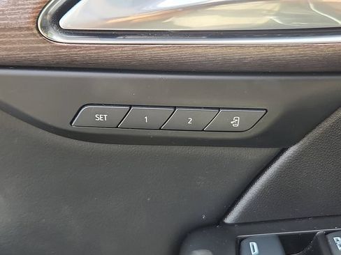 Used 2023 Buick Envision Avenir AWD/4WD image 18