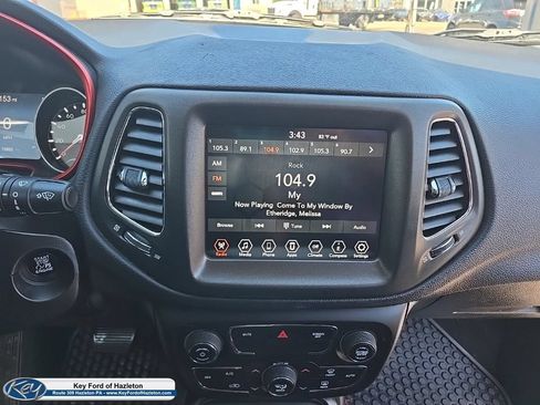 Used 2019 Jeep Compass Trailhawk AWD/4WD image 23