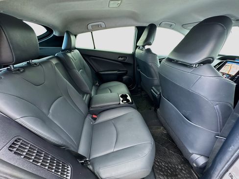 Used 2019 Toyota Prius Prime Advanced FWD image 18