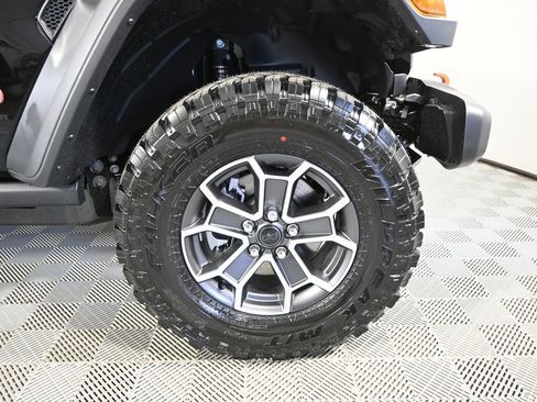 New 2026 Jeep Gladiator Mojave w/ Technology Group AWD/4WD image 12