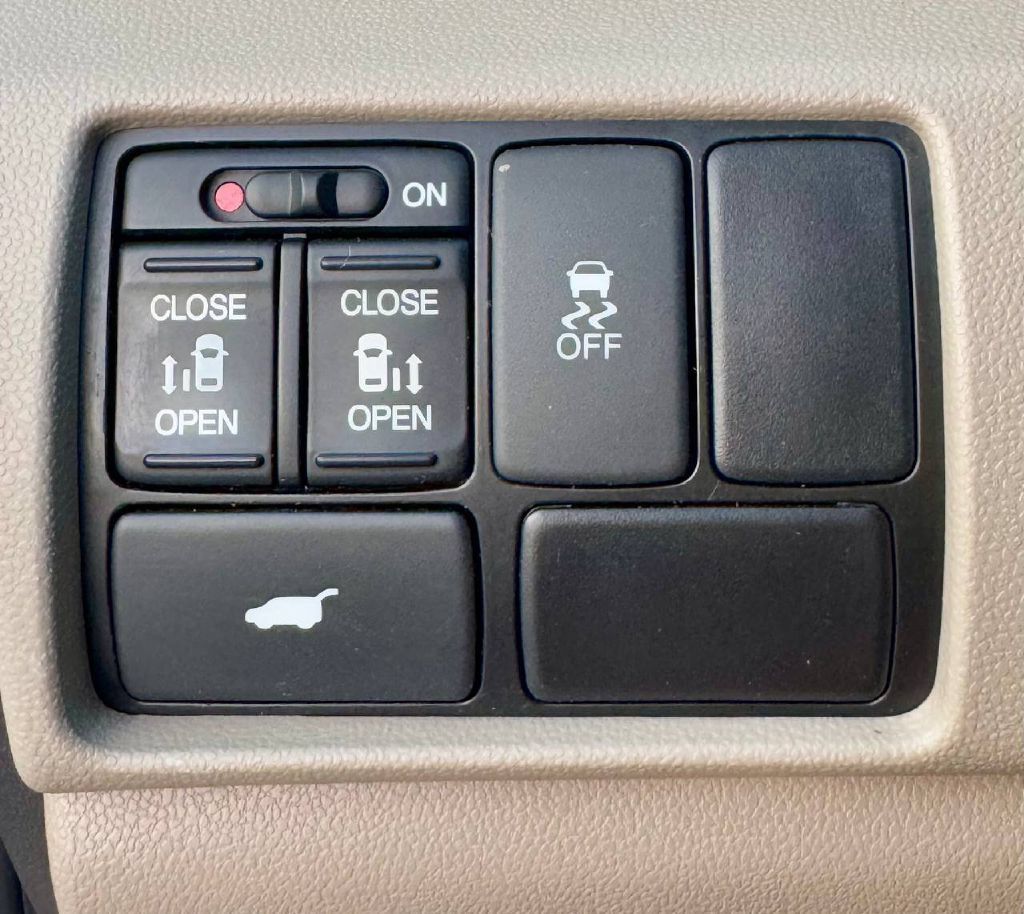 Used 2013 Honda Odyssey EX-L image 19