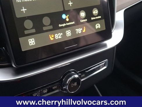 New 2026 Volvo XC90 B6 Plus w/ Protection Package Premier image 14