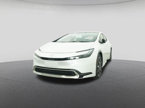 New 2026 Toyota Prius Plug-In Hybrid image 32