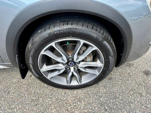 Used 2018 Volvo V60 T5 Cross Country w/ Convenience Package AWD/4WD image 34