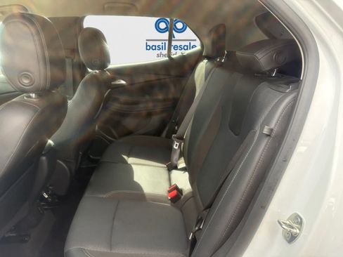 Used 2021 Buick Encore GX Preferred w/ Cold Weather Comfort Package FWD image 17