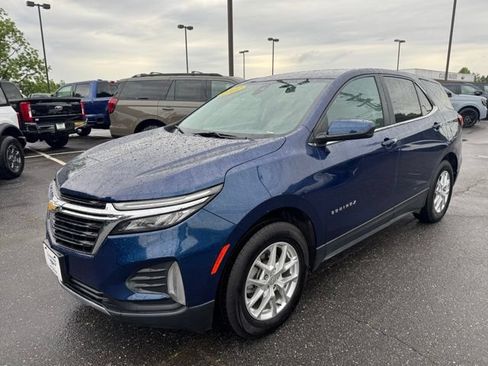 Used 2022 Chevrolet Equinox LT AWD/4WD image 3