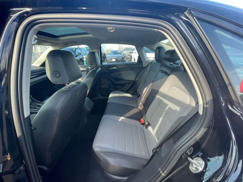 Used 2025 Volkswagen Jetta SE image 21