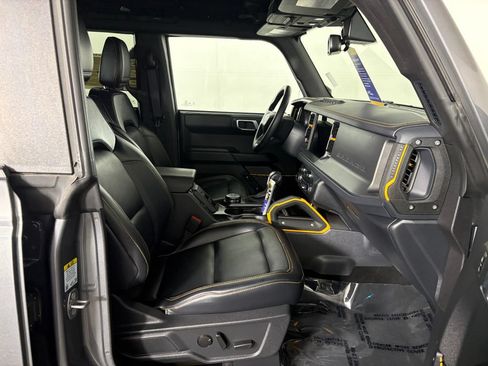 Used 2024 Ford Bronco Badlands AWD/4WD image 36