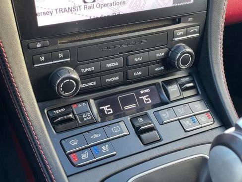 Used 2018 Porsche 718 Boxster GTS image 31