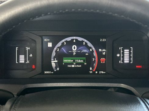Used 2025 Toyota 4Runner SR5 AWD/4WD image 23