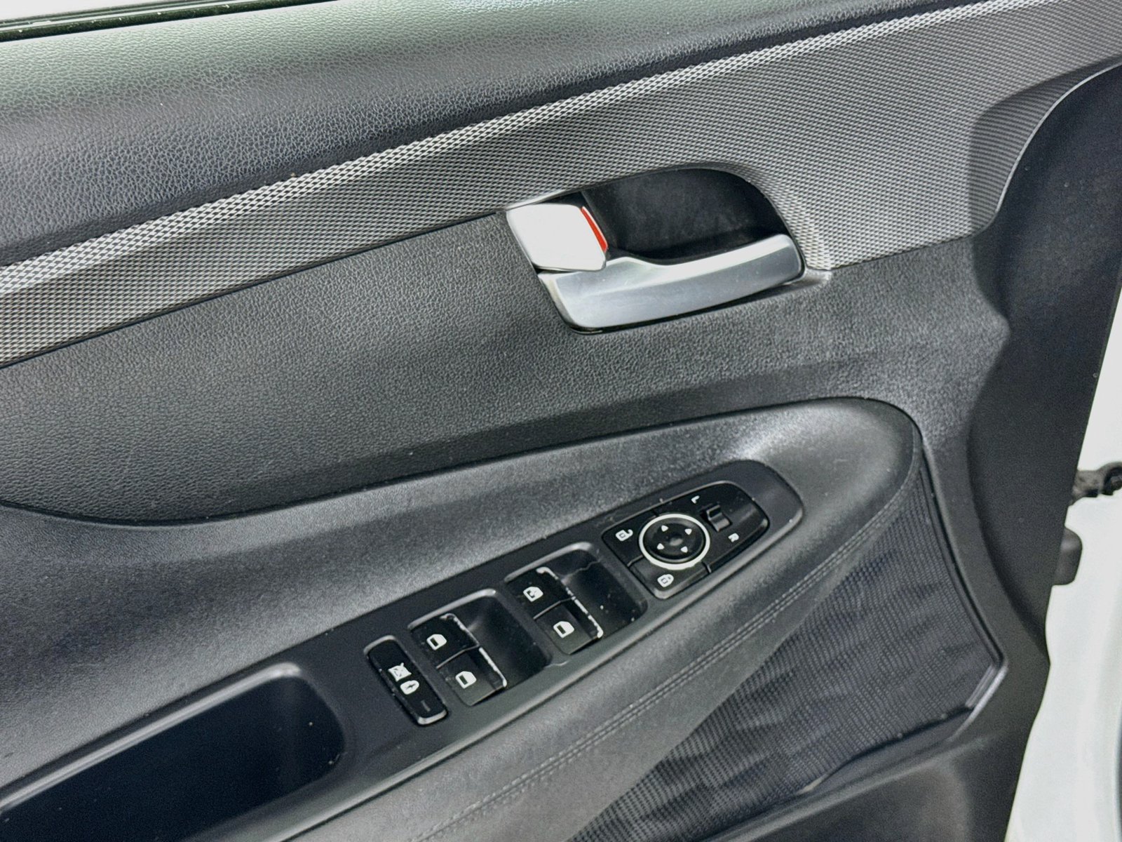 Used 2019 Hyundai Santa Fe SE AWD/4WD image 11