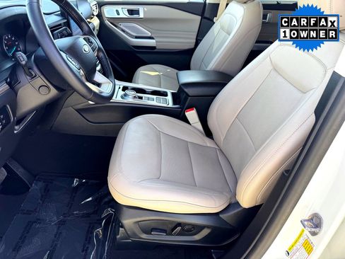 Used 2024 Ford Explorer Limited w/ Limited Technology Package image 11