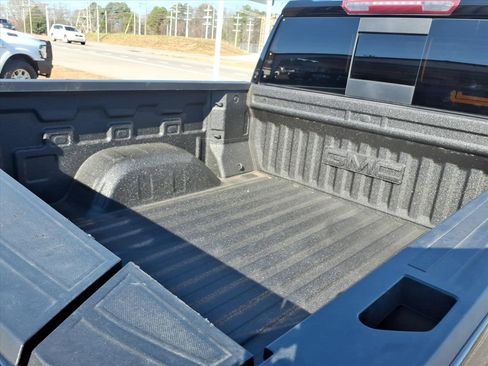 Used 2021 GMC Sierra 1500 SLT image 16