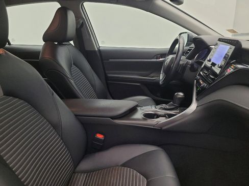 Used 2023 Toyota Camry SE image 21