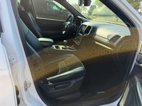 Used 2014 Jeep Grand Cherokee Altitude AWD/4WD image 24