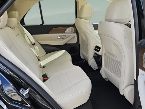 New 2026 Mercedes-Benz GLE 450 4MATIC image 13