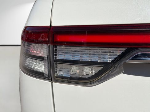 Used 2020 Lincoln Aviator Reserve w/ Equipment Group 202A image 10