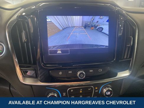 Certified 2023 Chevrolet Traverse LT FWD image 19