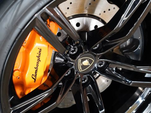 Used 2020 Lamborghini Huracan EVO RWD image 76