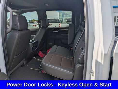 Used 2025 GMC Sierra 1500 Denali w/ Denali Reserve Package AWD/4WD image 11