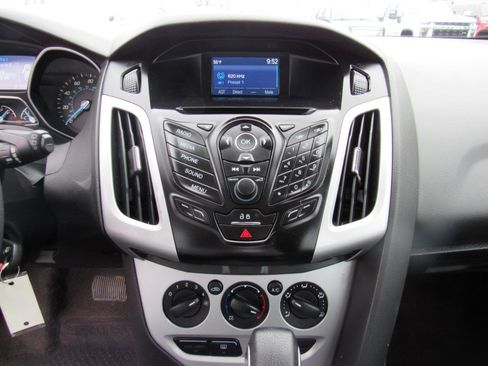 Used 2014 Ford Focus SE image 18