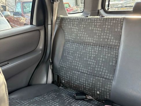 Used 2002 Ford Escape XLS image 19