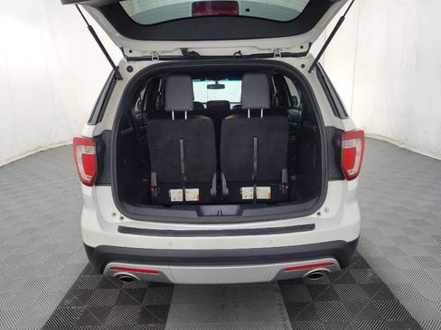 Used 2016 Ford Explorer XLT w/ Equipment Group 202A image 29