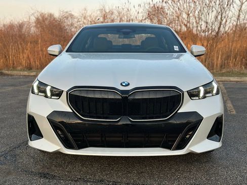 New 2026 BMW 530i xDrive w/ M Sport Package image 2