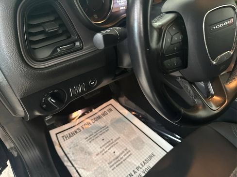 Used 2023 Dodge Challenger SXT RWD image 25