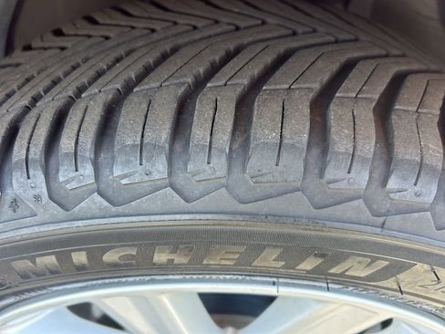 Used 2014 Toyota Camry XLE w/ Leather Package image 25