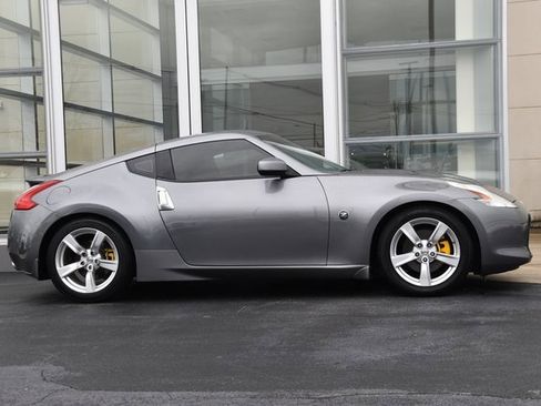 Used 2012 Nissan 370Z Coupe image 6