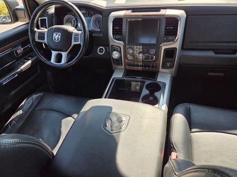 Used 2014 RAM 1500 Laramie w/ Convenience Group AWD/4WD image 32