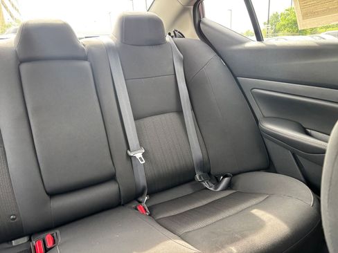 Used 2025 Nissan Altima 2.5 SV FWD image 37