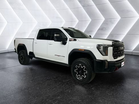 Used 2024 GMC Sierra 2500 AT4X image 1
