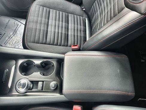 Used 2025 Ford Explorer ST-Line image 25