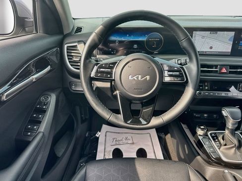 Certified 2024 Kia Seltos EX FWD image 22