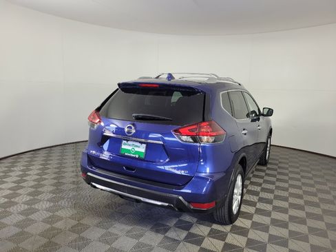 Used 2018 Nissan Rogue SV AWD/4WD image 9
