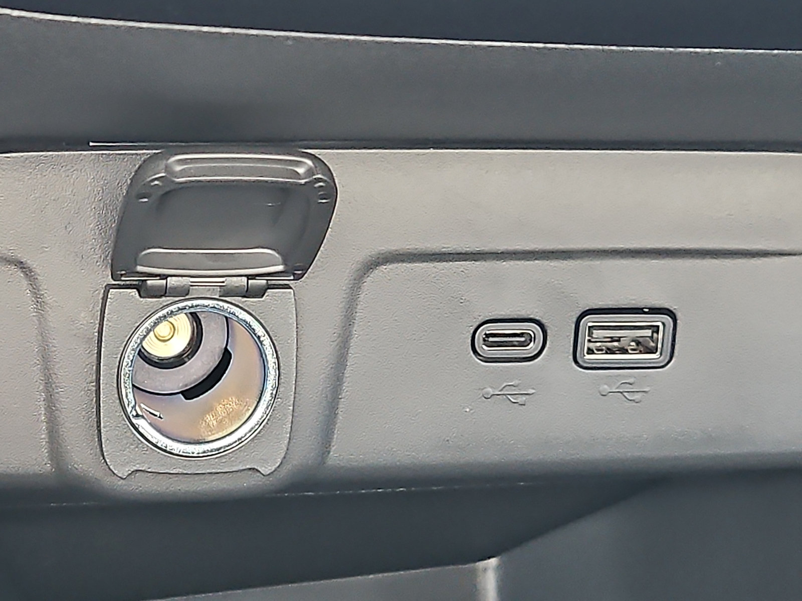 New 2026 Chevrolet Trax LT w/ Driver Confidence Package FWD image 17