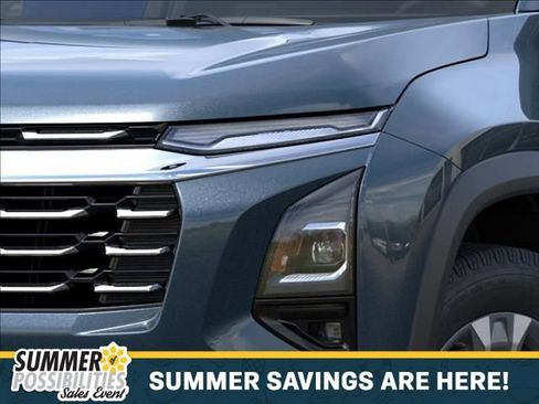 New 2026 Chevrolet Equinox LT w/ Convenience Package II AWD/4WD image 10