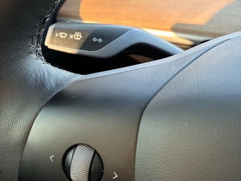 Used 2021 Tesla Model Y Long Range image 28