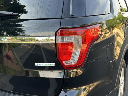 Used 2018 Ford Explorer XLT w/ Equipment Group 201A image 56