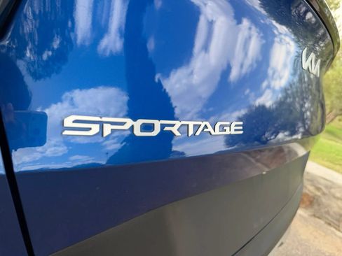 Used 2023 Kia Sportage EX AWD/4WD image 19